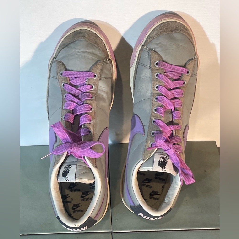 Nike Men’s purple, grey, and white shoes!